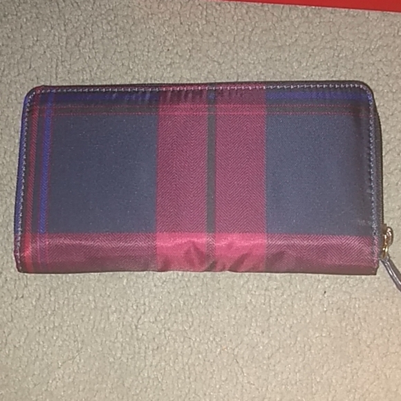 New! Tommy Hilfiger wallet! - Picture 4 of 8